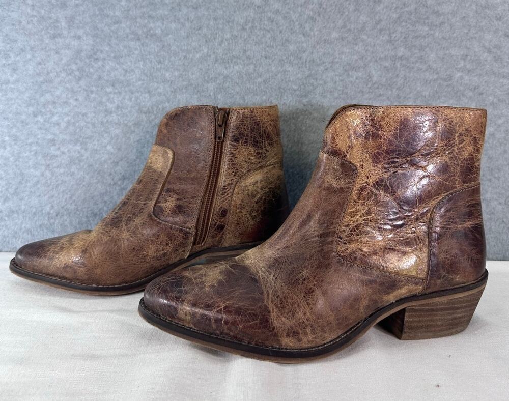 Diba True Women's sz 7.5 Distressed Brown Leather Western Ankle Boots Block Heel